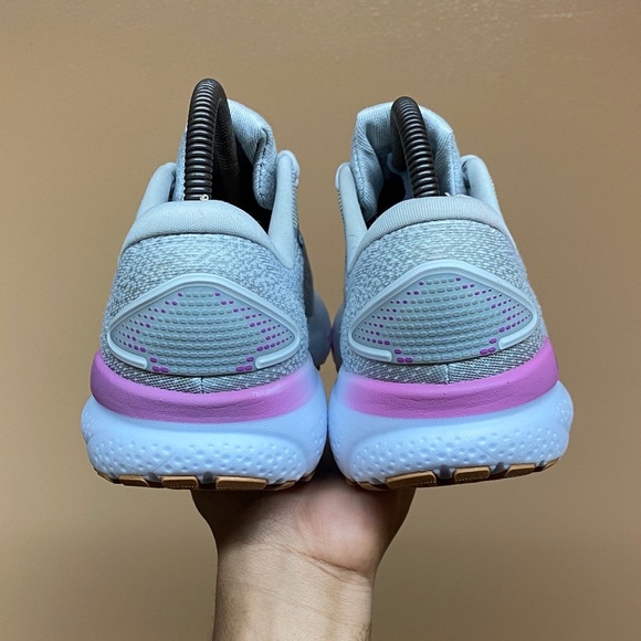 Brooks Ghost 16 Women’s Running Sneakers Size 8.5 Medium “Gray Pink Blue Gum” - Picture 13 of 17